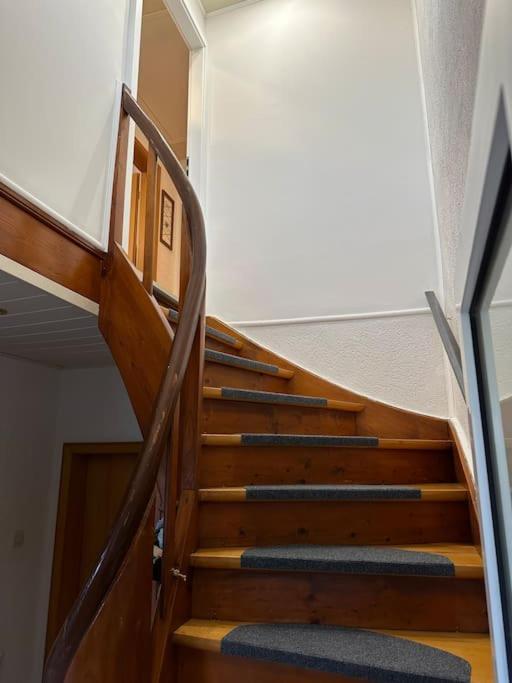 Gemuetliche Wohnung Naehe Alsfeld - Parkplatz Exterior foto
